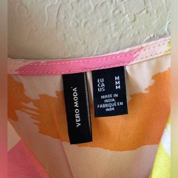 Vero Moda Satin Cami Mini Dress Size US Medium In Pastel Pink Blur Pattern - Picture 2 of 3